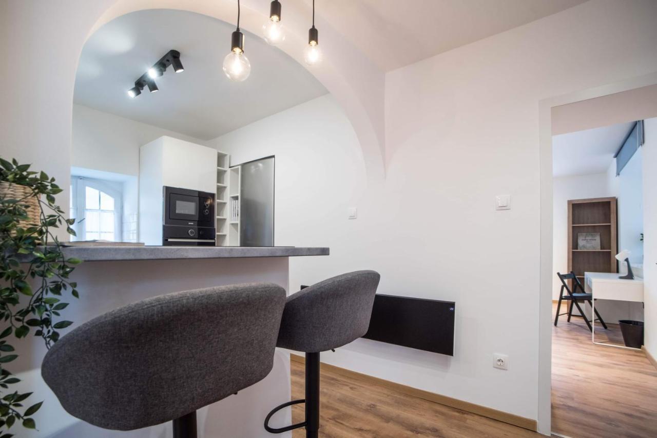 Pintes 38 Lägenhet Dunaújváros Exteriör bild