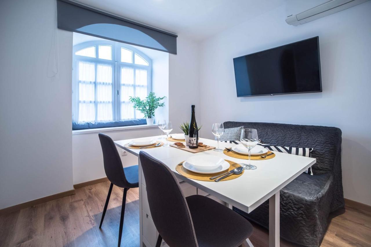 Pintes 38 Lägenhet Dunaújváros Exteriör bild